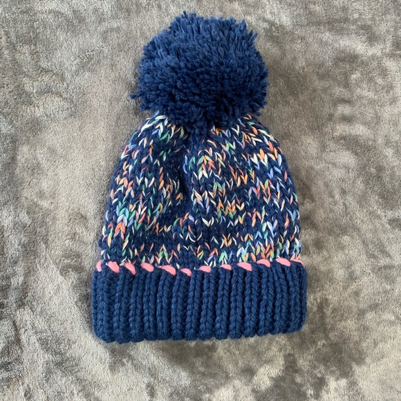 Cara New York pom pom hat - Picture 1 of 2